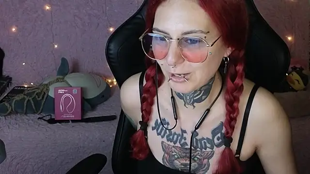 Snapshot of Ginger_Stay chatting on September 14, 10:10 pm Ginger Stay online show from September 14, 10:10 pm