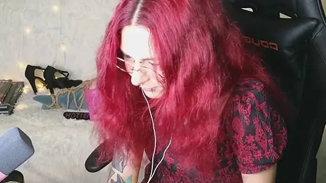 Snapshot of Ginger_Stay chatting on October 4, 10:22 pm Ginger Stay online show from October 4, 10:22 pm