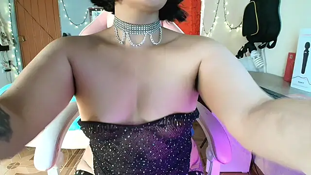 Snapshot of venus_666 chatting on December 1, 7:48 pm venus 666 online show from December 1, 7:48 pm