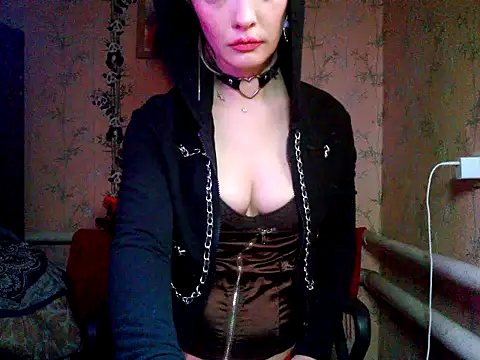 WildMissNiks online show from November 18, 9:01 am