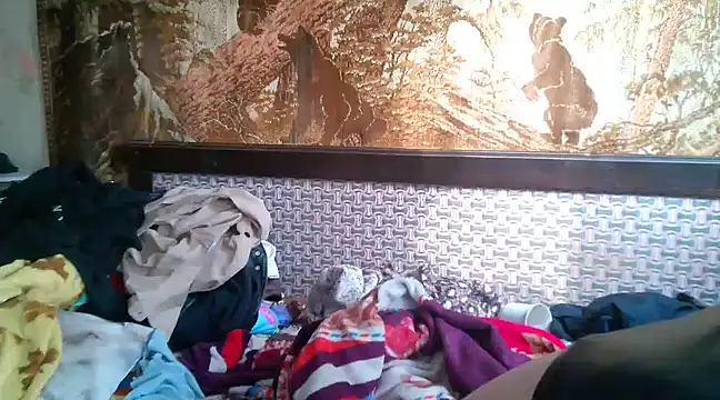 WildMissNiks online show from March 12, 7:57 am