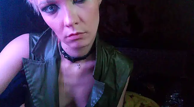 WildMissNiks online show from February 26, 4:16 pm