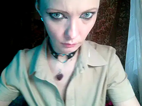 WildMissNiks online show from January 21, 1:21 pm