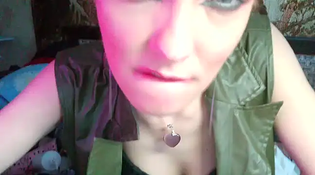 WildMissNiks online show from February 18, 2:38 pm