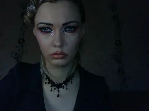 WildMissNiks online show from March 20, 7:42 am