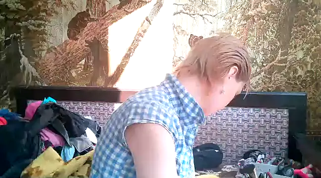 WildMissNiks online show from February 28, 7:37 am