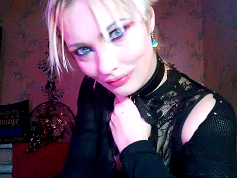 WildMissNiks online show from November 2, 9:36 am