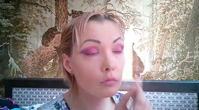 WildMissNiks online show from March 14, 7:59 am