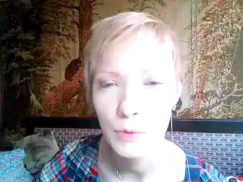 WildMissNiks online show from January 19, 9:44 am