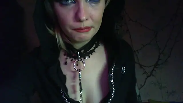 WildMissNiks online show from February 26, 8:47 am