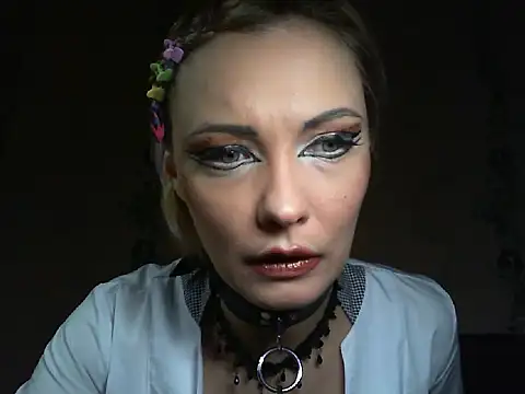 WildMissNiks online show from March 12, 9:13 am