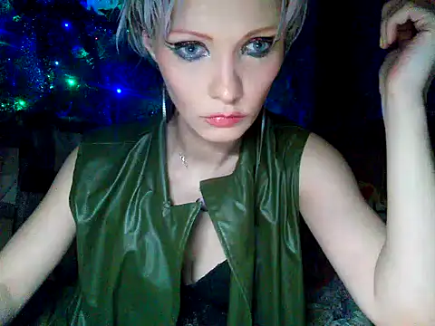 WildMissNiks online show from December 29, 2:10 pm