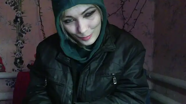 WildMissNiks online show from February 18, 10:01 am