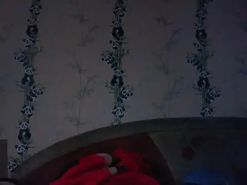 WildMissNiks online show from April 7, 6:37 am