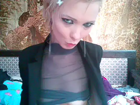 WildMissNiks online show from March 5, 11:17 am
