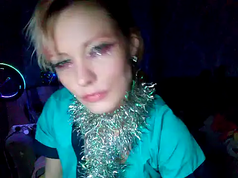 WildMissNiks online show from December 27, 1:28 pm