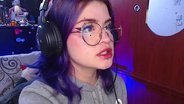 Snapshot of Raventh_ chatting on October 26, 10:59 am Raventh online show from October 26, 10:59 am