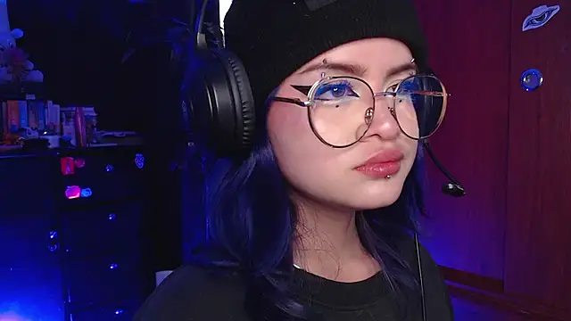 Snapshot of Raventh_ chatting on November 30, 9:59 pm Raventh online show from November 30, 9:59 pm