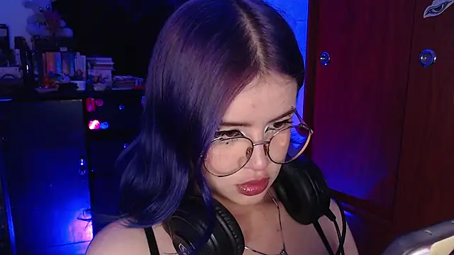 Snapshot of Raventh_ chatting on November 28, 11:38 pm Raventh online show from November 28, 11:38 pm