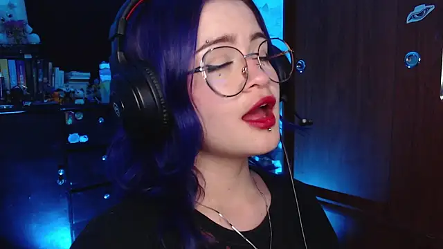 Snapshot of Raventh_ chatting on November 15, 9:30 pm Raventh online show from November 15, 9:30 pm