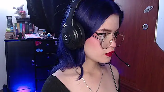 Snapshot of Raventh_ chatting on November 6, 12:31 pm Raventh online show from November 6, 12:31 pm