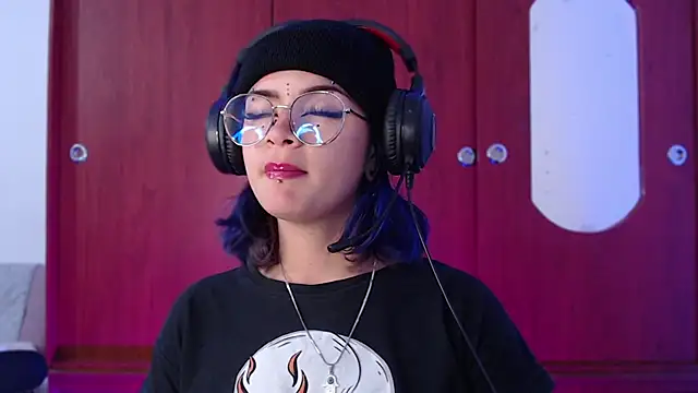 Raventh  online show from April 4, 11:17 am