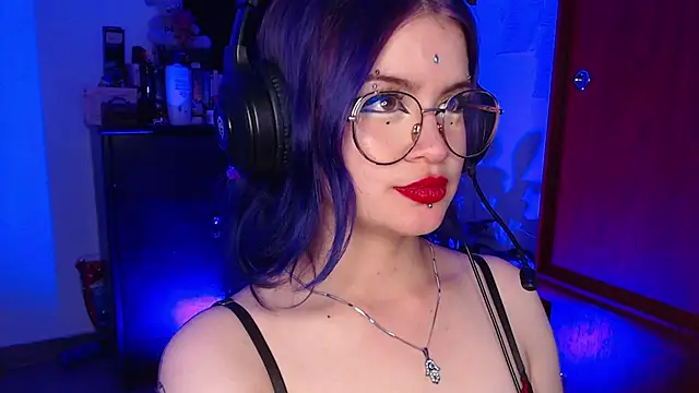 Snapshot of Raventh_ chatting on November 27, 12:22 am Raventh online show from November 27, 12:22 am