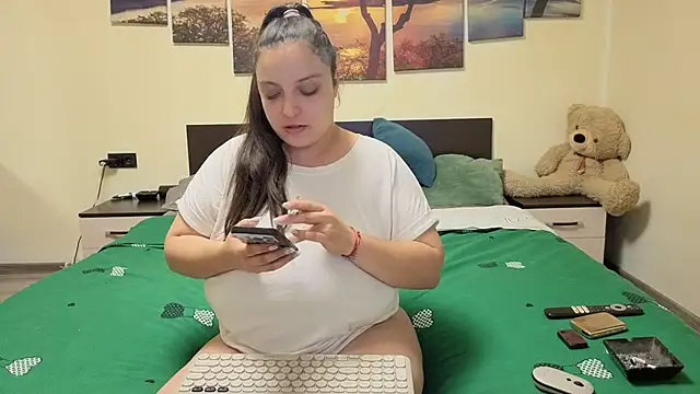 adelline online show from April 2, 8:48 pm