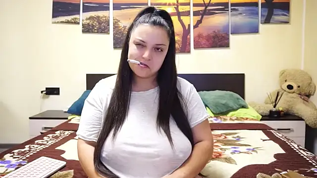 Snapshot of adelline chatting on December 3, 9:47 pm adelline online show from December 3, 9:47 pm