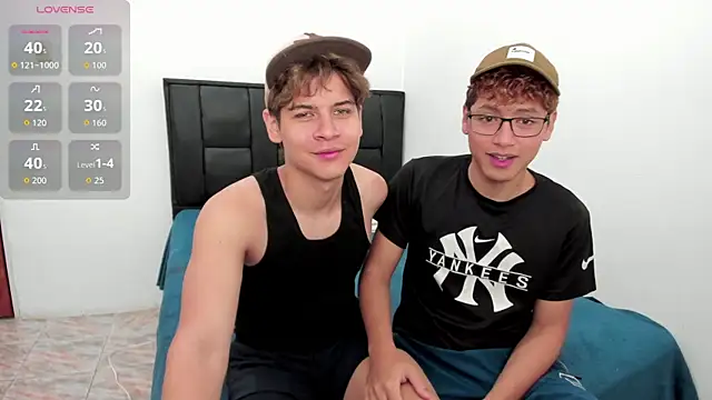 javieryalejandro online show from November 14, 1:15 pm