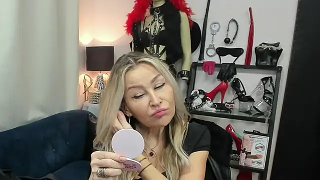 crystaLUX online show from April 3, 4:41 am