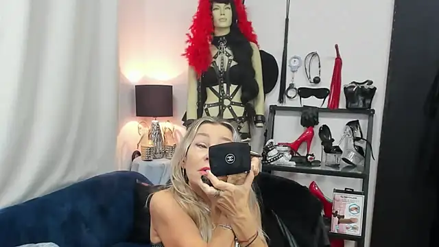 crystaLUX online show from October 30, 5:06 am