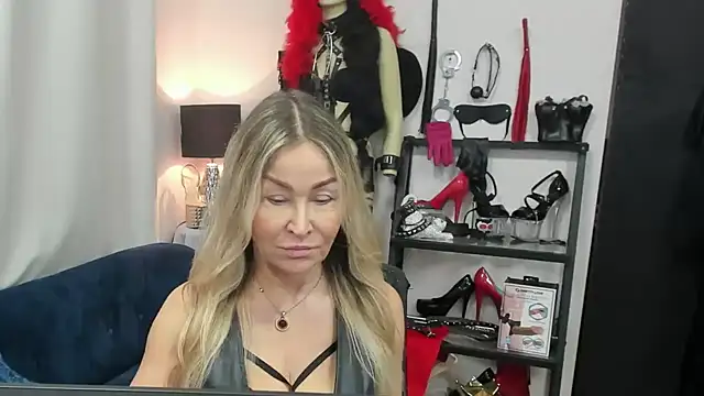 crystaLUX online show from January 12, 5:25 am