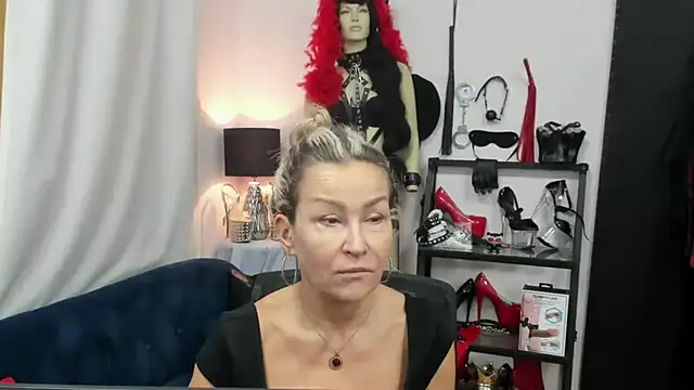 crystaLUX online show from October 7, 4:35 am