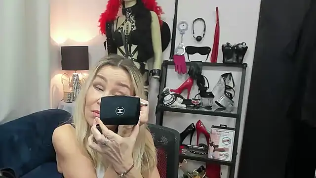 crystaLUX online show from February 17, 5:49 am