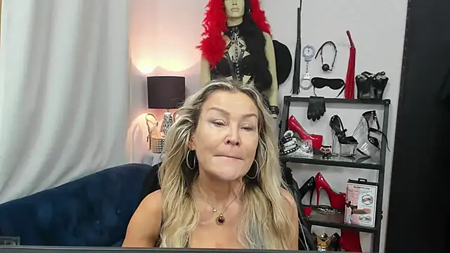 crystaLUX online show from October 15, 4:11 am