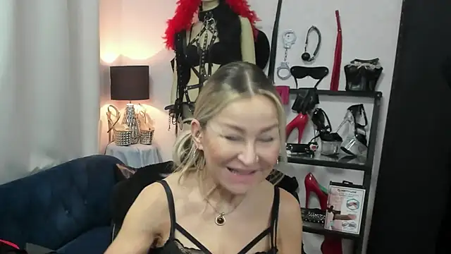 crystaLUX online show from April 9, 4:25 am