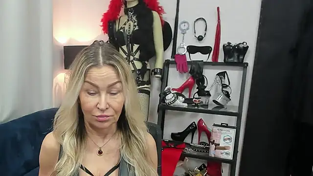 crystaLUX online show from February 16, 5:39 am