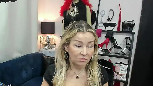 crystaLUX online show from April 2, 5:14 am