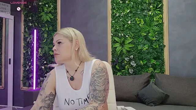 Raven Luna online show from June 10, 4:13 am