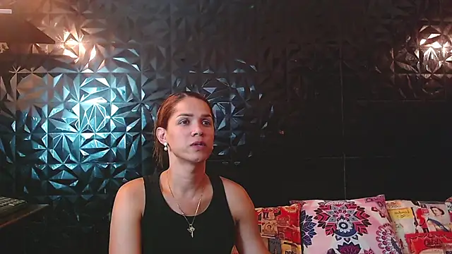 PINK  LOLA1 online show from April 2, 11:55 pm