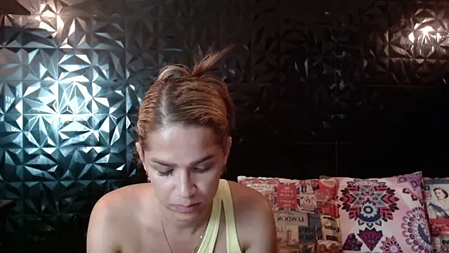 PINK  LOLA1 online show from May 29, 12:38 am