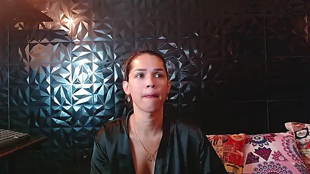 PINK  LOLA1 online show from February 6, 10:33 am