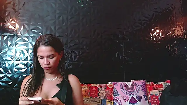 Snapshot of PINK__LOLA1 chatting on September 11, 10:54 pm PINK LOLA1 online show from September 11, 10:54 pm