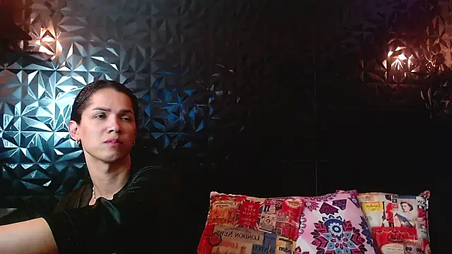 PINK  LOLA1 online show from October 31, 6:59 pm