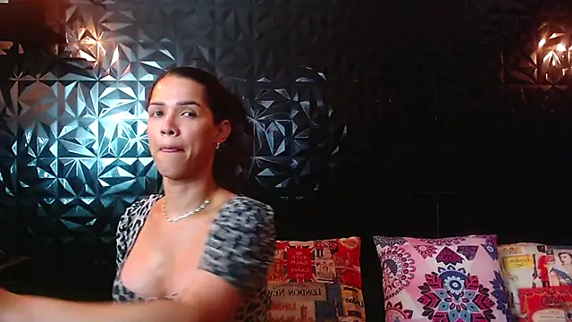 PINK  LOLA1 online show from October 25, 9:15 pm