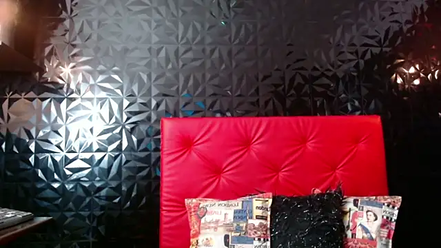 Snapshot of PINK__LOLA1 chatting on March 21, 1:24 am PINK LOLA1 online show from March 21, 1:24 am