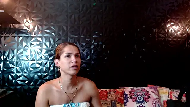 PINK  LOLA1 online show from March 4, 10:28 pm