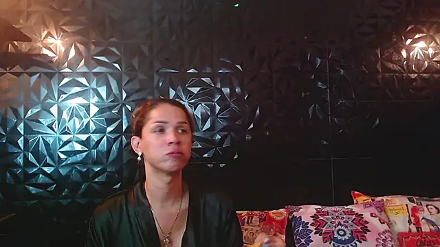 PINK  LOLA1 online show from April 11, 1:24 am