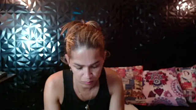PINK  LOLA1 online show from May 29, 9:54 pm